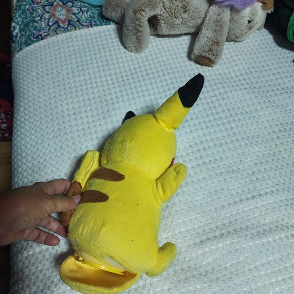 POKEMON GUC MY FRIEND PIKACHU TALKING PLUSH TOY COLLECTIBLE - Picture 5 of 7